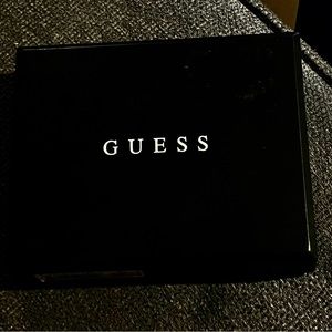 Wallet new never used in the box